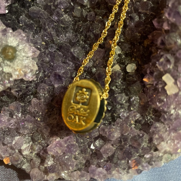 Women’s Necklace - Picture 3 of 3